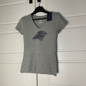 Fanatics Women’s NFL Carolina Panthers V neck tee